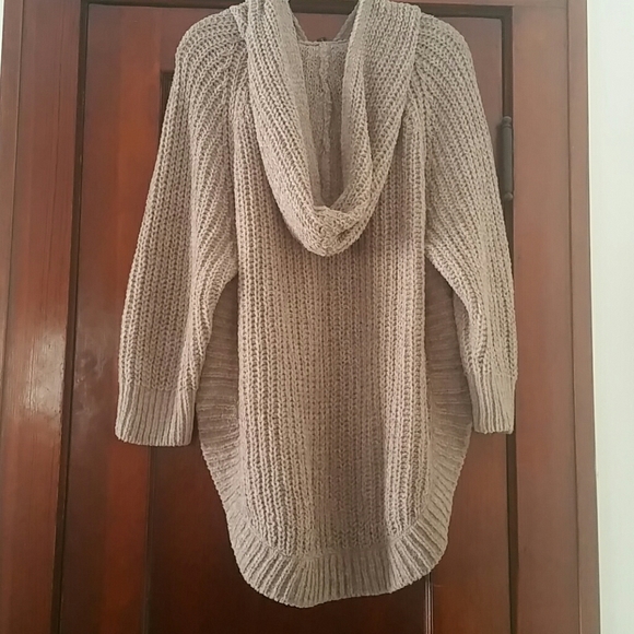 Express pullover sweater - Picture 2 of 4